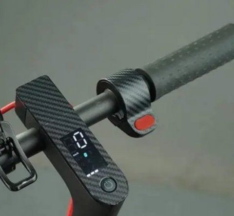 Карбонова наклейка на, ручку газу електросамокату Xiaomi M365 00-00058702_000039672 фото